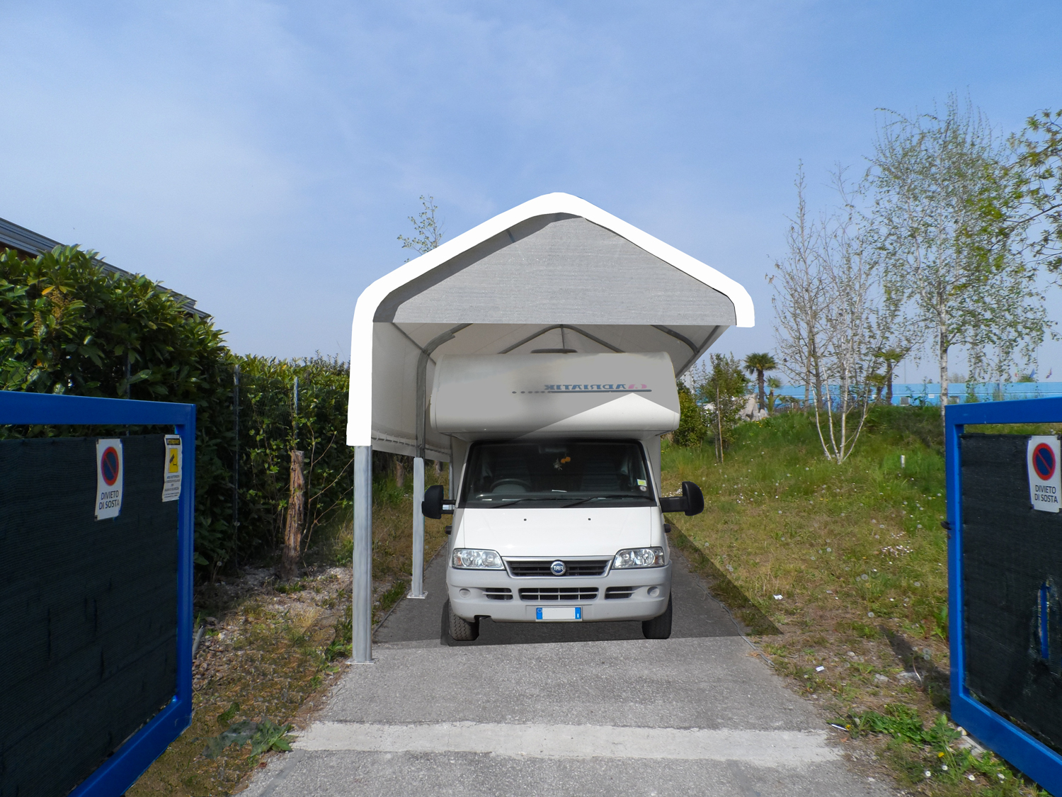 Coperture per camper e auto grandi spazi a sbalzo